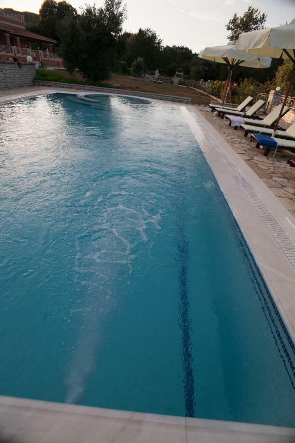 Epavlis Nadine Corfu Villa Gouvia Exterior photo